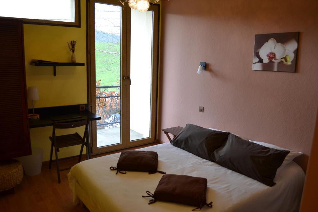 Hotel La Tour Du Loup La Bastide-de-Sérou Pokój zdjęcie